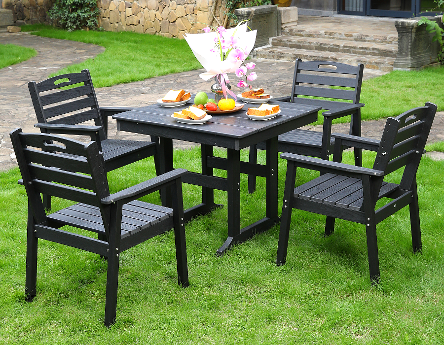 Itim na HDPE 4-Piece Square Dining Set na may Horizontal Backrest
